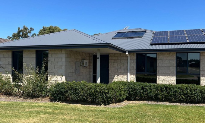 Inverloch House | Sandy Retreat on Royal Inverloch