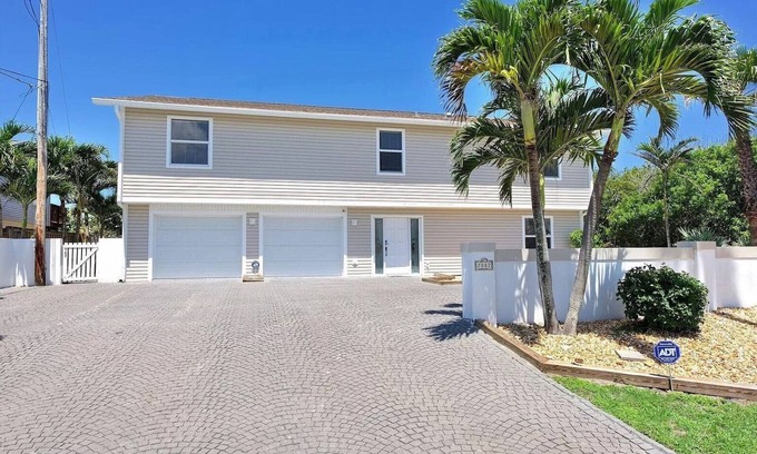 Woodland Estates House | Sandy Shore Pearl-Atlantic Ocean in your backyard, Fully Licensed & City Water