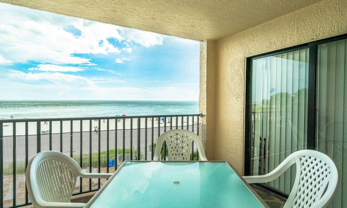 Madeira Beach Condo | Sandy Shores 203 2 BR Gulf Front