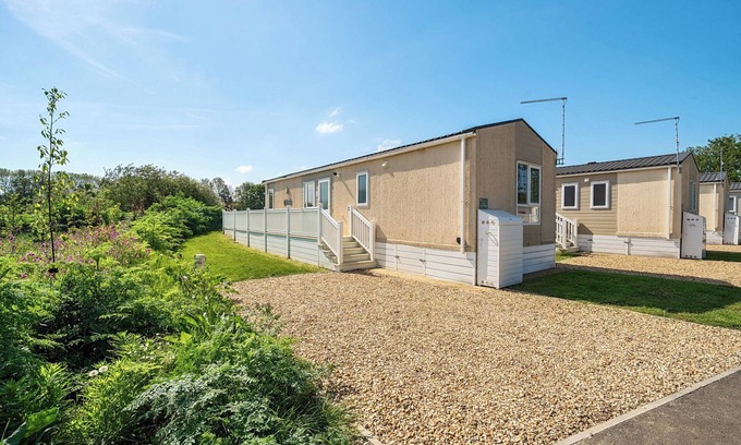 Hayling Island Cottage | SANDY SHORES - HAYLING ISLAND in Hayling Island Holiday Park