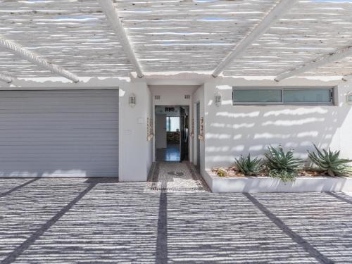 Paradise Beach Villa | Sandy Toes Beach Villa