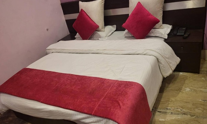 Mayapur Hotel | Sangam Heritage