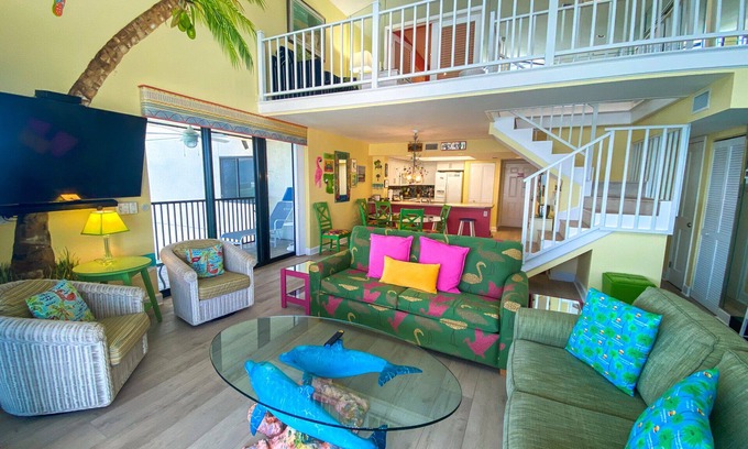 Punta Rassa Condo | Sanibel Harbour Resort: Bay View Tower 1131 Penthouse views of Sanibel in this 3 bdrm 3 bath condo