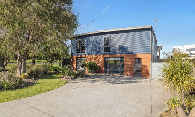 San Remo House | Sanny Views