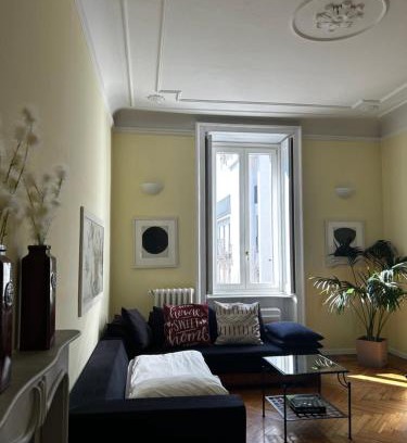 Cerchia dei navigli Apartment | Sant'Ambrogio with charme