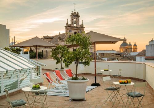 San Julian Apartment | Santa Paula Pool & Luxury