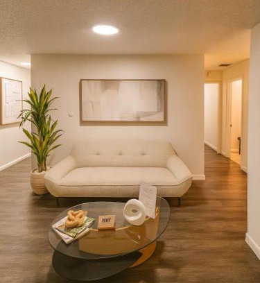 Edgewood House | Santamaria Fort Lauderdale Airport