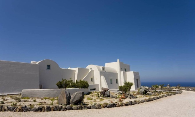 Akrotiri Villa | Santorini luxury villa rent