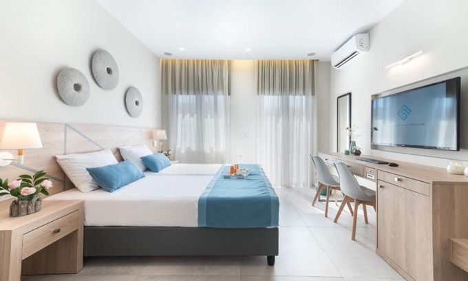 Fira Hotel | Santorini Main Square