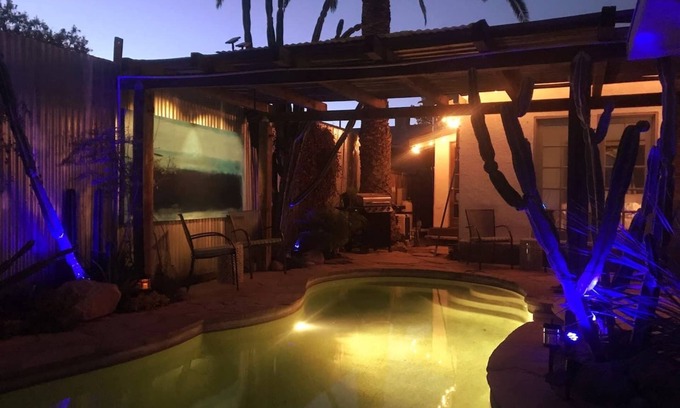 West University House | Sapo Encantador/Heated Pool/Spa/steps to UofA