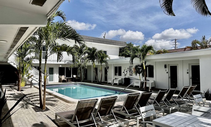 Lauderdale-by-the-Sea Apartment | Sapphire by the Sea Unit 9 - King Pool View Suite King, kitchen, heated pool