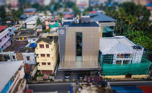 Shenoys Hotel | Sapphire Club Metro