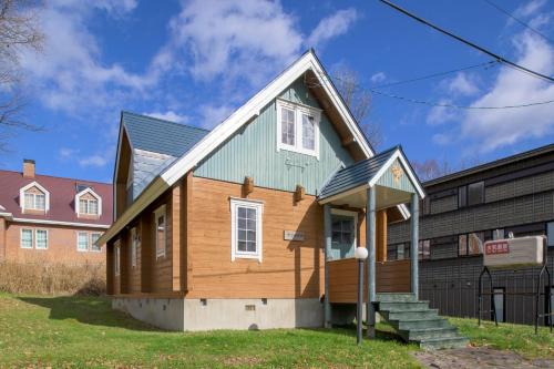 Hirafu House | Sapphire