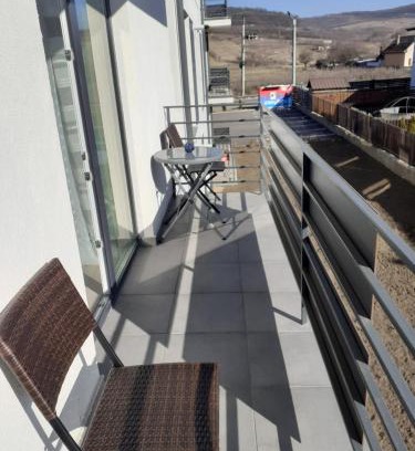 Livezeni Apartment | Sara apartman