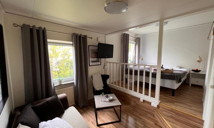 Roslunda-Kronotorp Hotel | Saras Hotel FD Amadeus