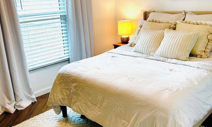 Sarasota Springs House | Sarasota Summer Splash House