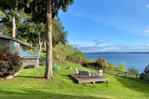 Langley House | Saratoga by the Sea by AvantStay Panoramic View Near Langley