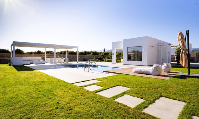 Aposelemis Villa | Sardines Luxury Villa 1 with Private Pool and Garden