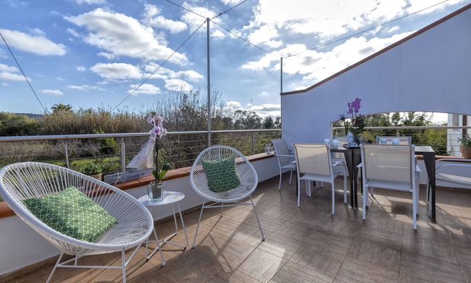 Olmedo Apartment | Sardinia Re - Villa Fioretta Flowers Apartments - Terrace Apartment