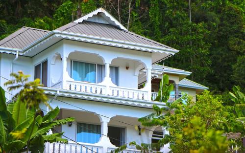 Praslin Island Apartment | Saria Self Catering
