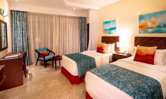 Nyali Bed & Breakfast | Sarova Whitesands Beach Resort & Spa 3