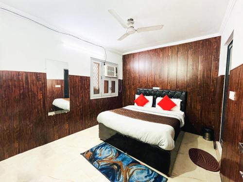 New Delhi Hotel | Satya Niketan D