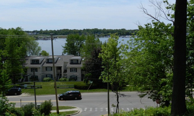 Saugatuck House | Saugatuck, MI - BayView *Recently Renovated*