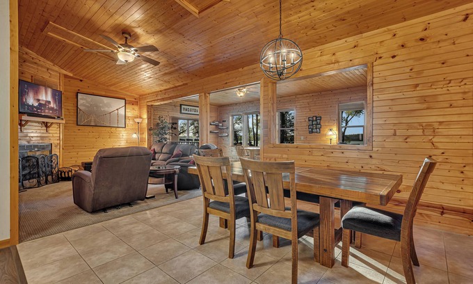 Sauk Centre House | SAUK LAKE RETREAT - 5BR w/private hot tub, dock, & boat