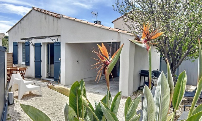 Sausset-les-Pins Apartment | SAUSSET-LES-PINS NEAR BEACH AND VILLAGE CENTER