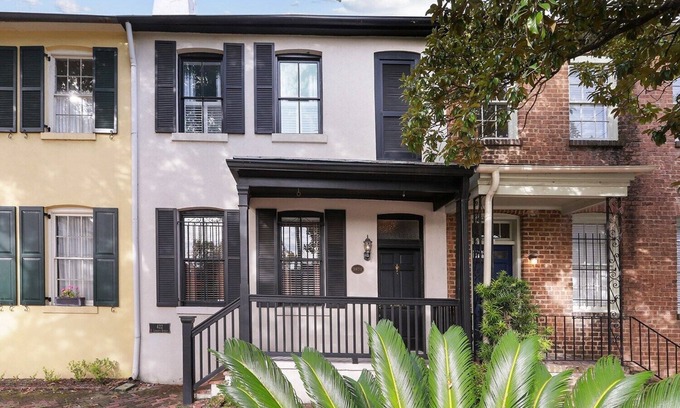 Historic District - North House | Savannah Historic District Row House + Sun Room!