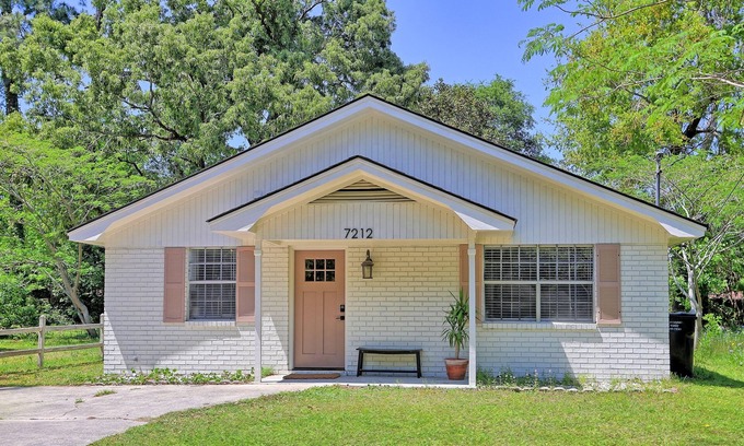 Savannah House | Savannah House, Getaway Near Tybee & Savannah, Sleeps 8