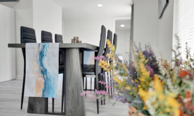 Victory Heights House | Savannah’s Oak & Brick Hideaway
