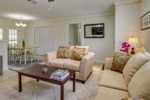 Whitemarsh Island House | Savannah Vacation Rental about 8 Mi to River Street!