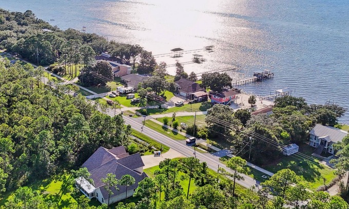 Gulf Breeze House | Save 10% on 3+ Nights, Book by Oct 31!