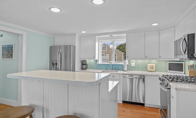 Buzzards Bay House | Save 10% on Fall Stays - Book by Nov 21!