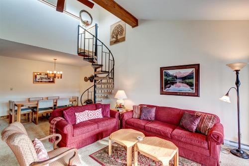 Historic District Apartment | Sawmill Creek Condo 405 by Great Western Lodging