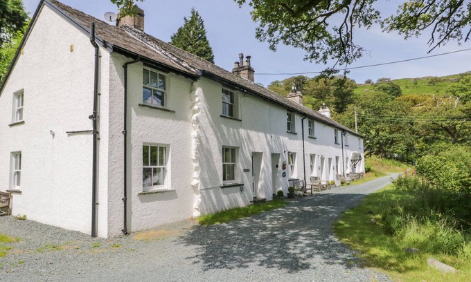 Borrowdale Cottage | SCALE FORCE, family friendly, with open fire in Rosthwaite