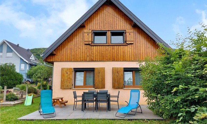 Westhalten Ski Chalet | Scandi – Cozy 3-Bedroom Chalet with Enclosed Garden – Near the Alsace Wine Route