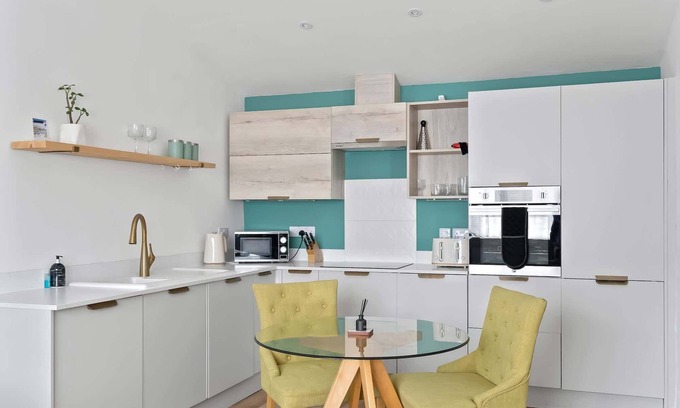 Maenporth Apartment | Scandi Style Apartment in Central Falmouth