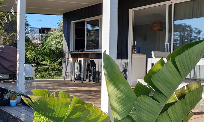 Cape Woolamai House | Scandinavian Summerhouse in lovely gardens stroll to the safe swimming beach