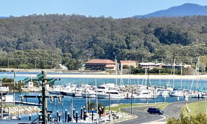 Bermagui House | Scarlets by the Sea - In the heart of town, Views & Pet friendly