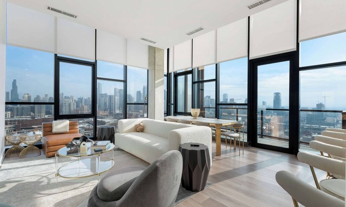 River West Apartment | Scenic 3BR PH for Tourism + Prime Location