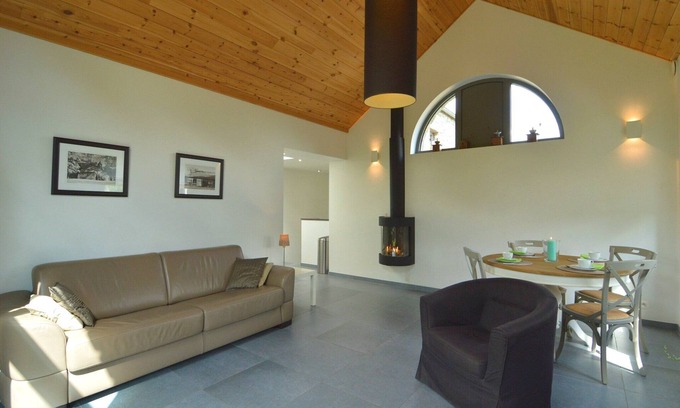 Stoumont Cottage | Scenic Cottage in Rahier