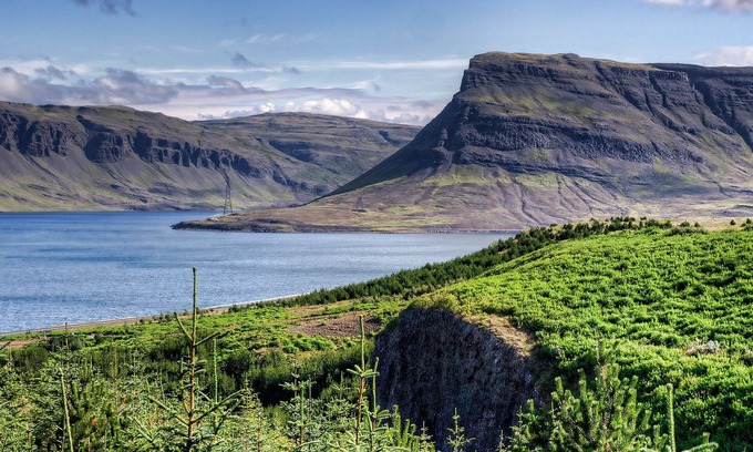 Hvalfjarðarsveit House | Scenic farmhouse in Hvalfjörður