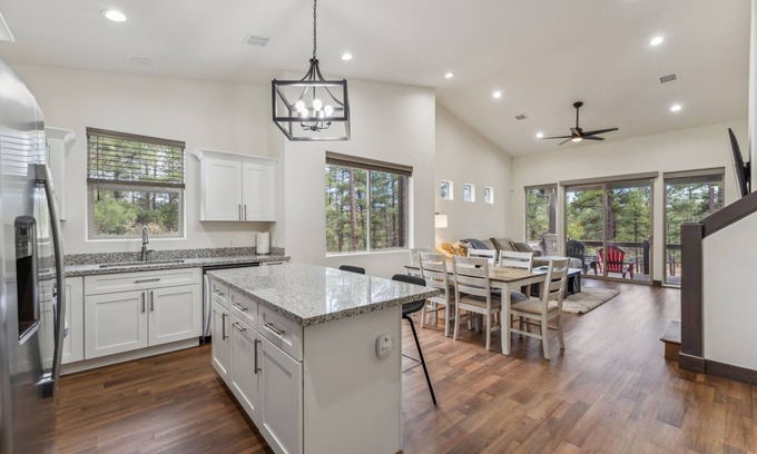 Show Low House | Scenic Golf Retreat With Modern Comforts & Fireplace 4 Bedroom Townhouse