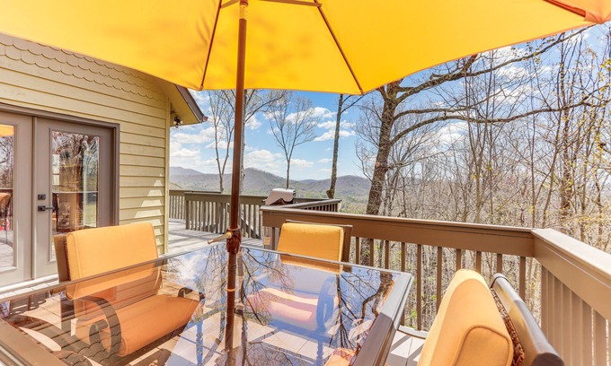 Unaka Cabin | Scenic Murphy Cabin ~ 16 Mi to Blue Ridge
