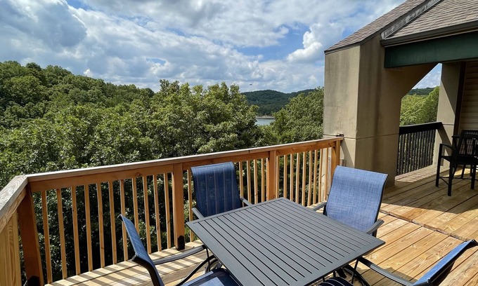 Indian Point Condo | Scenic/Private/Table Rock Lake/<5min to SDC/Beautiful/Fun!