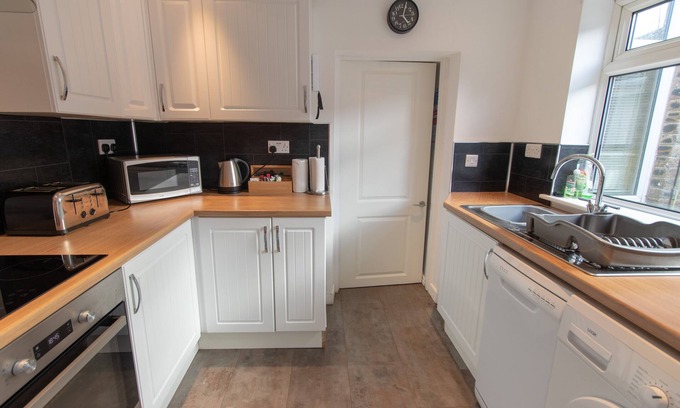 Cwmcarn House | Scenic Roots