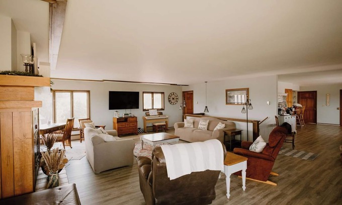 Jim Falls Other | Scenic Rural Farmhouse that can sleep up to 20