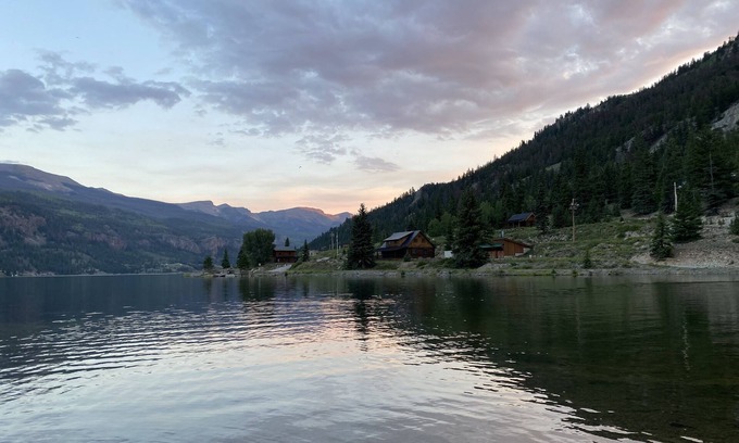 Lake City House | Scenic Solitude on the shores of Lake San Cristobal